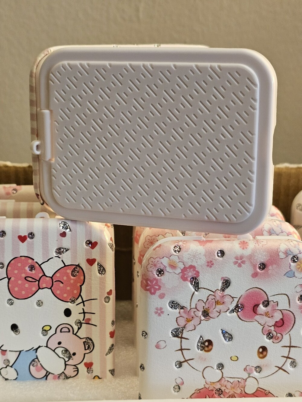 Hello Kitty Pink White Rhinestone Compact Mirror - Picture 3 of 3